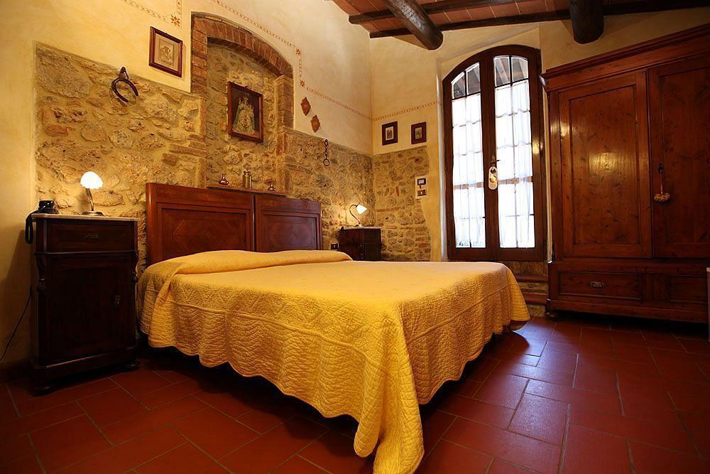 Agriturismo Casanova Di Pescille ซานจีมิญญาโน ภายนอก รูปภาพ