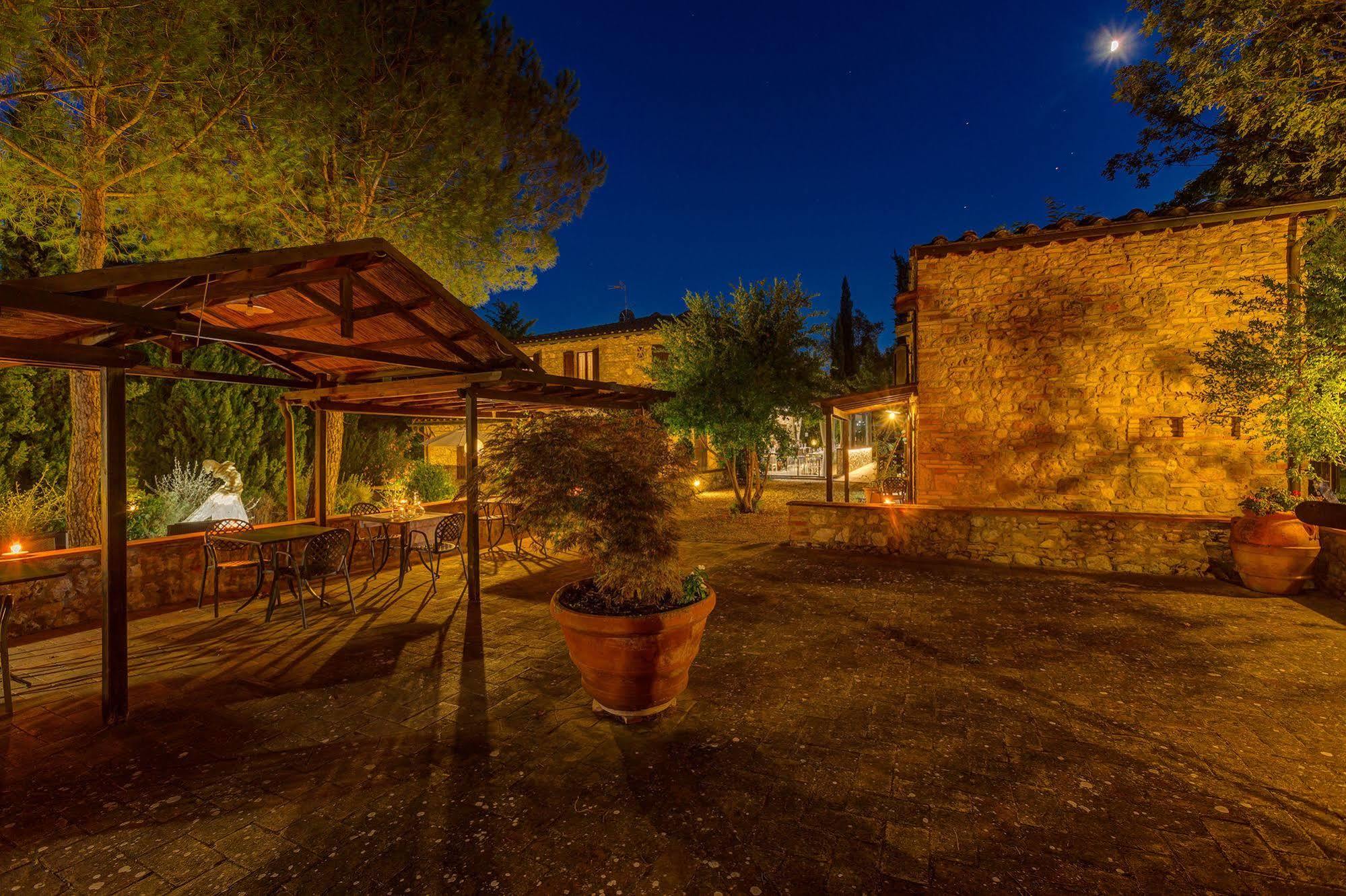 Agriturismo Casanova Di Pescille ซานจีมิญญาโน ภายนอก รูปภาพ